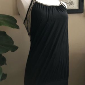 Lululemon black rank w/built in bra size 4 EUGC